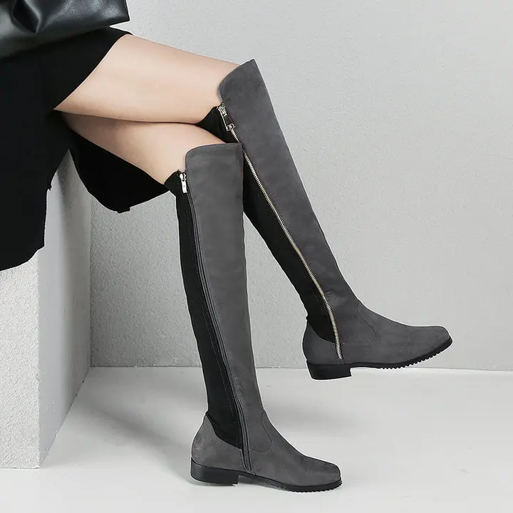 Женская зимняя обувь; сапоги до колена из флока на Плоском Каблуке; Модные осенние высокие сапоги на молнии; женская обувь высокого качества - Цвет: Темно-серый