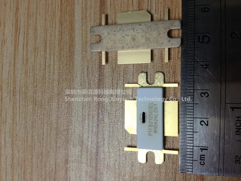 PTFB212503EL PTFB212503EL V1 termicamente Enhanced-rf LDMOS полевой de Alta Potencia 240 Вт 2110-2170 МГц