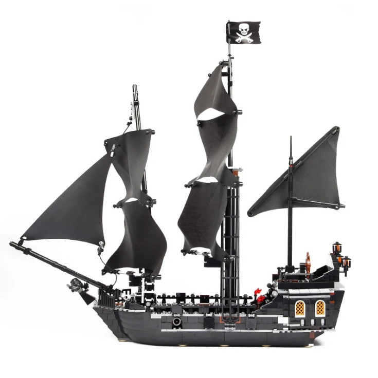 

The Black Pearl Pirate Ship Model building blocks ship brick toys for children legoINGlYs birthday gifts boy toys