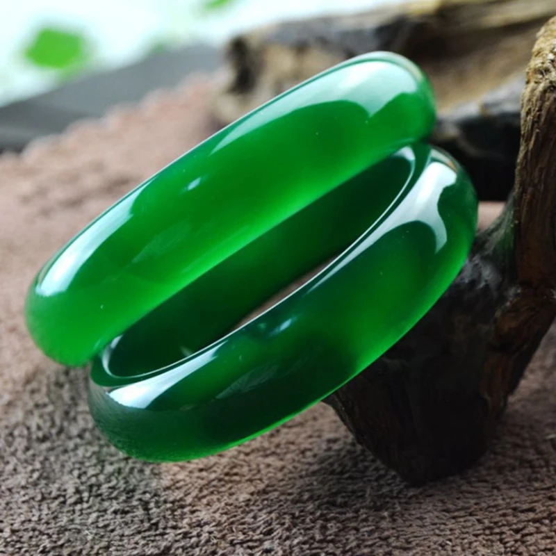 Agate bracelets to send mom gifts widened thickening ice ice planted Brazilian authentic jade green chalcedony jade bracelet Agate bracelets to send mom gifts widened thickening ice ice planted Brazilian authentic jade green chalcedony jade bracelet