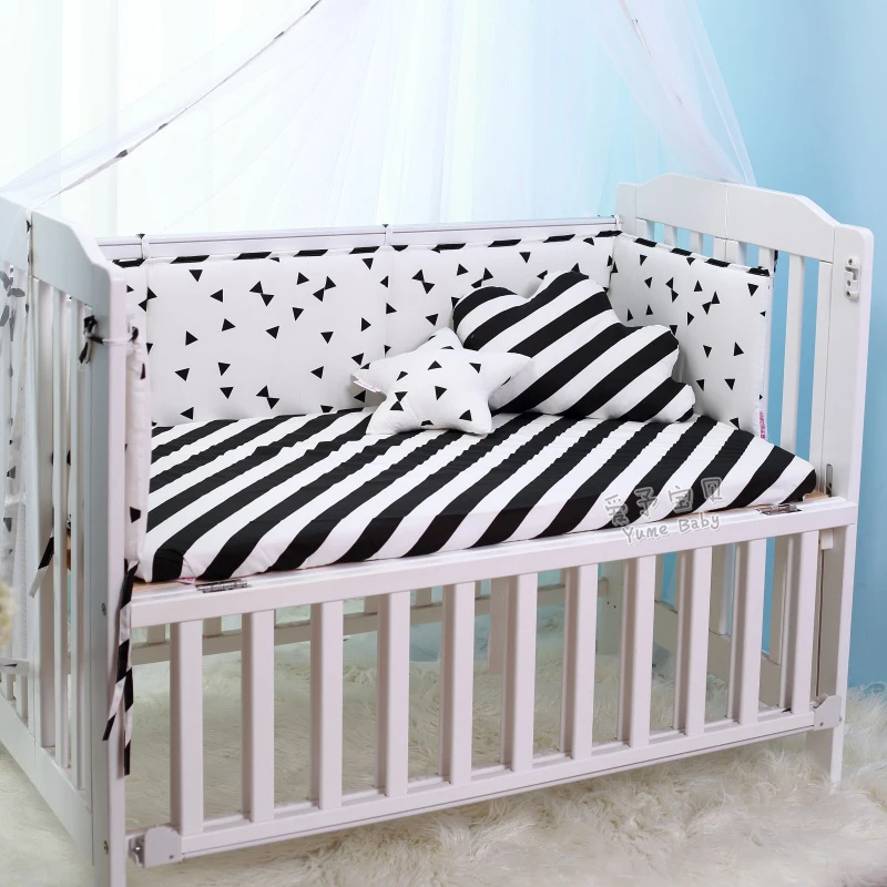 black and white cot bumper