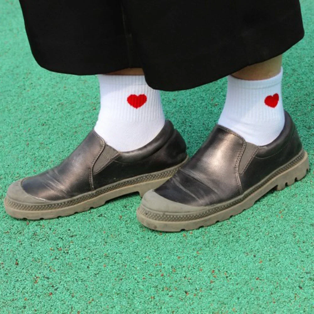 Милые однотонные женские носки с красным сердцем в духе колледжа, теплые удобные хлопковые носки на весну и лето, Лидер продаж