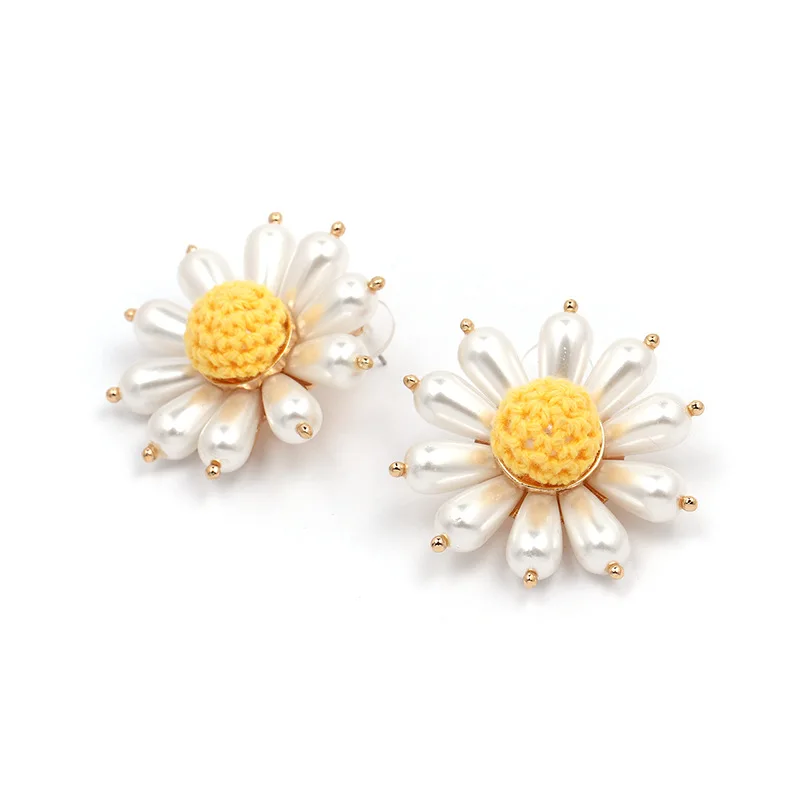Women Daisy Stud Earrings women jewelry 539 | Украшения и аксессуары