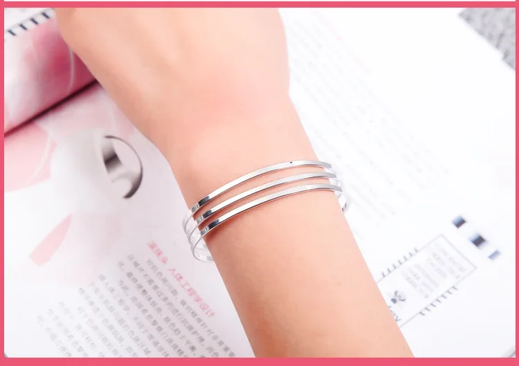 3619378491_2130544268