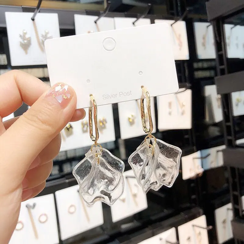 

2019 New Korean Acrylic Earrings Brincos Oorbellen Transparent petal Earrings Wholesale Women's Earrings