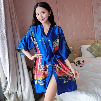 

Silk Robes for Women Bathrobes Sexy Bridesmaid Robes Femme Lingerie Bridal Robes Satin Robe Ladies Long Gowns Black Kimono Robe
