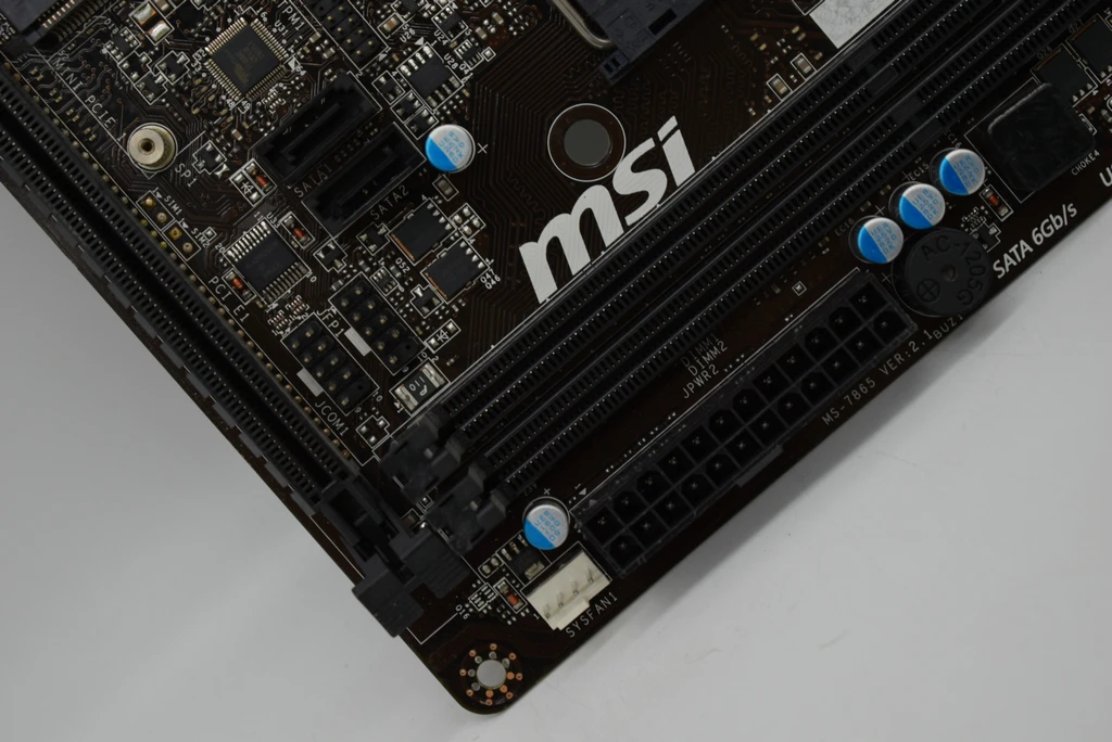 Для MSI AM1I материнская плата DDR3 16G SATA3 AMD APU Socket AM1 Mini-ITX 17*17 оригинальная подержанная материнская плата