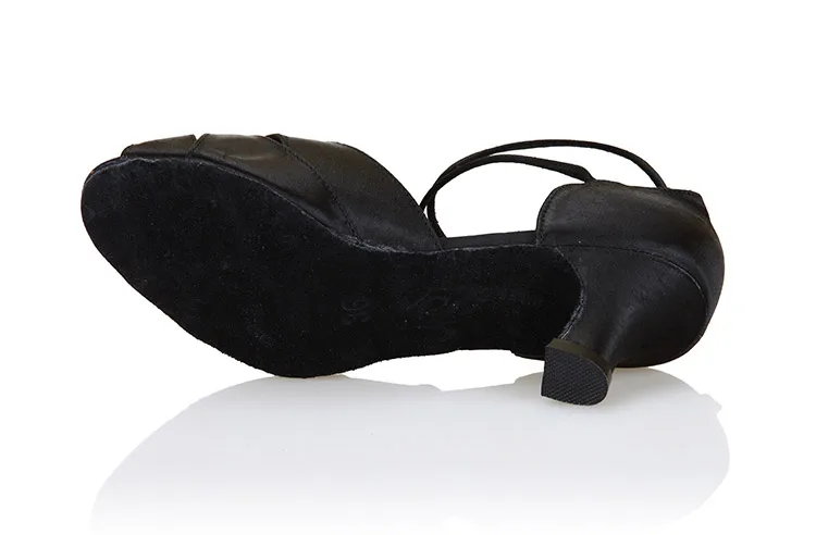 Спортивная обувь Современные Туфли для латинских танцев Для женщин партии Костюмы для бальных танцев дамы Аэробика Обувь Танцы с