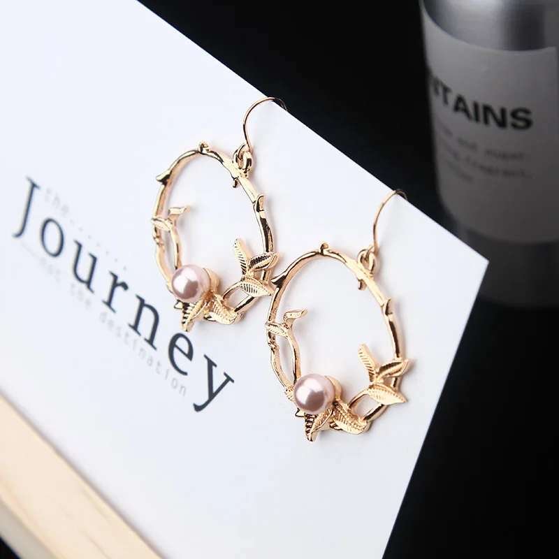 round earrings