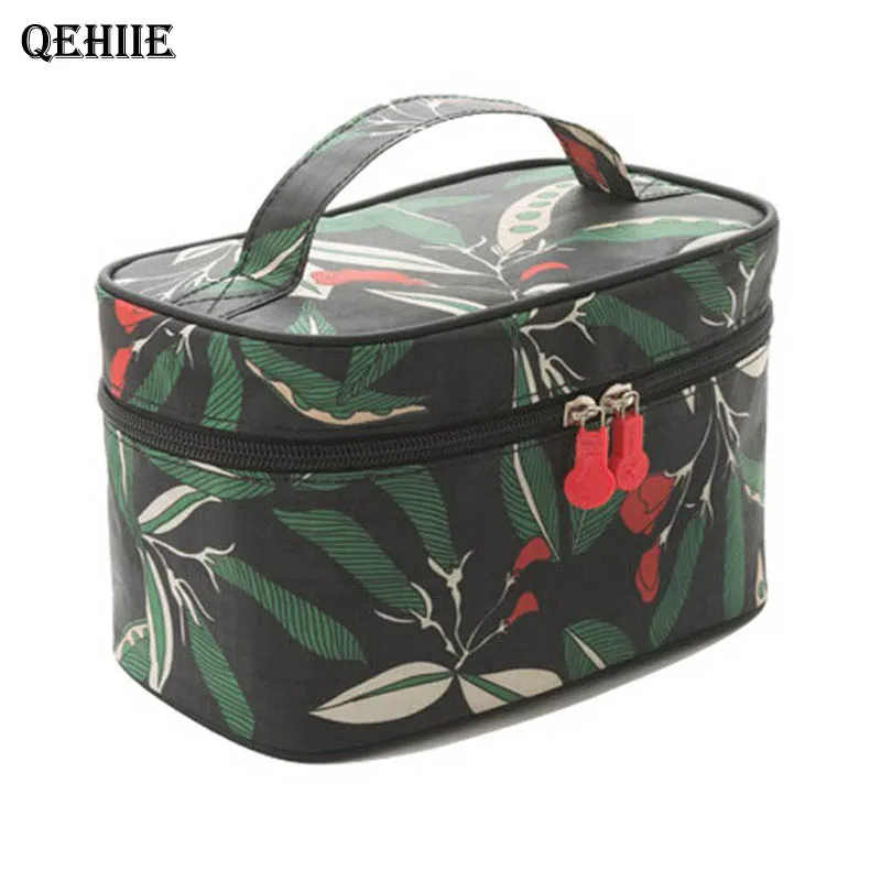 2018 hand carry ladies cosmetic bag travel must beautician portable cosmetic box fashion organizerWash the toilet bag