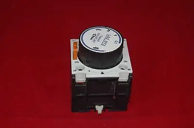 

1PC LA2-DT0 ON Delay timer 0.1-3S use to LAC1-D AC Contactor