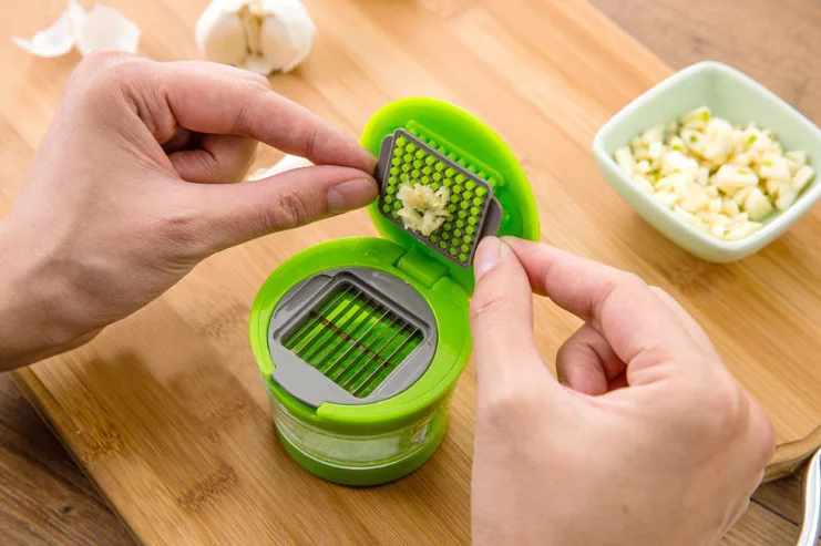 

hot sales Practical Home Kitchen Tool Kit Garlic Press Chopper Slicer Hand Presser Garlic Grinder
