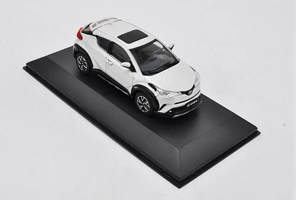 1/43 Toyota ЧР C HR Белый литья под давлением модель автомобиля коллекция