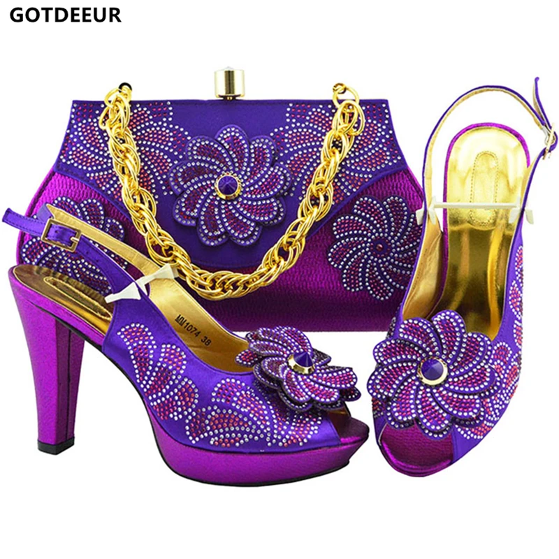 Italie En royal Nigérian peach Assorti purple Dernière Mis Décoré lemon red 2018 Gold Blue Mariage Et Green Chaussures Italiennes Femmes Appliques De Conception Avec Sac qWBBgZpaw