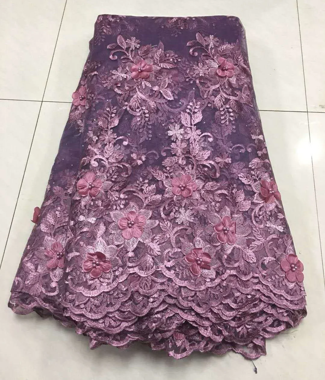 

Nigerian Lace Fabric High Quality African Lace Fabric Hot Sale Women Wedding Lace Onions Colour French Lace Fabric