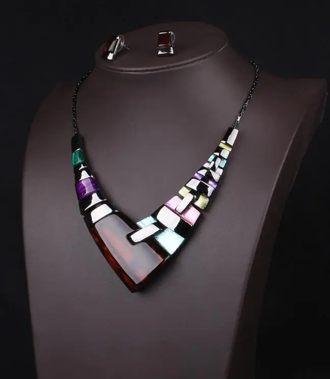 

2017 new Fine Jewelry sets New Fashion Filled Rhinestone Crystal Acrylic Geometric Necklace Earring Jewellery Set For Women gift