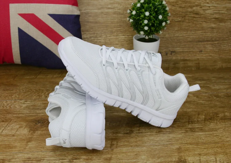 3232578851_1805594141