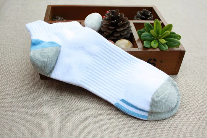 10 шт. = 5 пар/лот, Dilanyifu, осенние дышащие хлопковые повседневные мужские короткие носки, высокое качество, брендовые смешные короткие носки для мужчин, размер 40-45 - Цвет: white