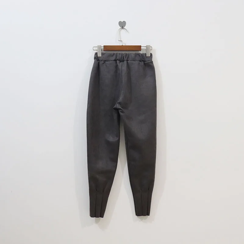 Trousers          (26)