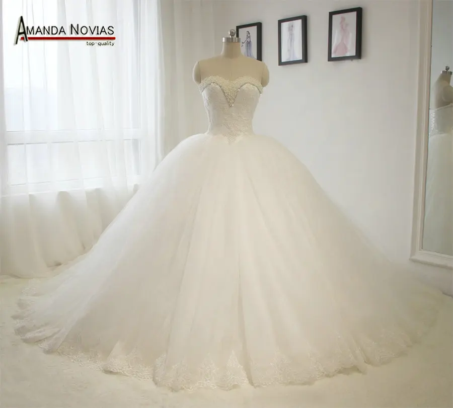 

2016 Luxury Puffy Princess Ball Gown Wedding Dress With Long Train