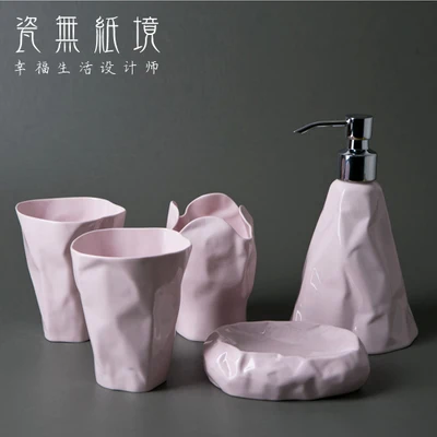 Оригами абстрактное искусство керамическая ванная комната набор из пяти частей тонкой кости Китай мыть туалетный набор чашка+ бутылка для лосьона+ держатель щетки+ мыльница