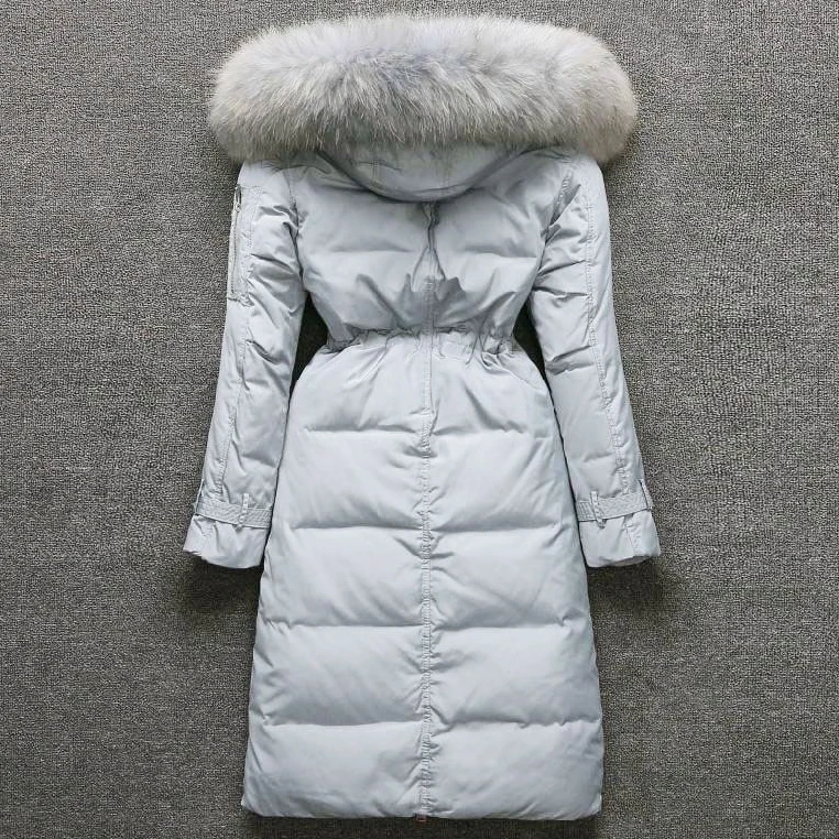 AYUNSUE зимняя куртка-пуховик на 90% утином пуху, женское приталенное пальто с капюшоном, парка с натуральным мехом енота, теплое длинное пальто, манто для женщин LX2261