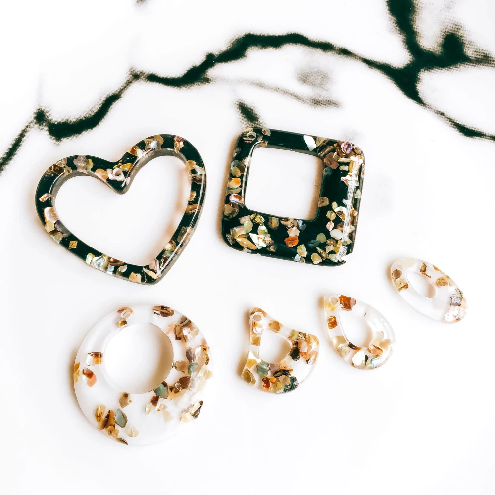 10Pcs Oval Flower White Acrylic Flatback Gold Plated Charms Pendants 13.5x18mm