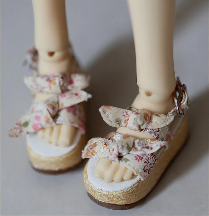 

D01-P055 children handmade toy 1/3 1/4 Doll Accessories BJD/SD doll Floral cake sandals 1pair