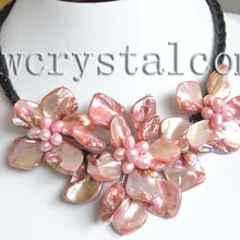 Хорошее розовое ожерелье в стиле барокко с культивированным жемчугом и тремя цветами