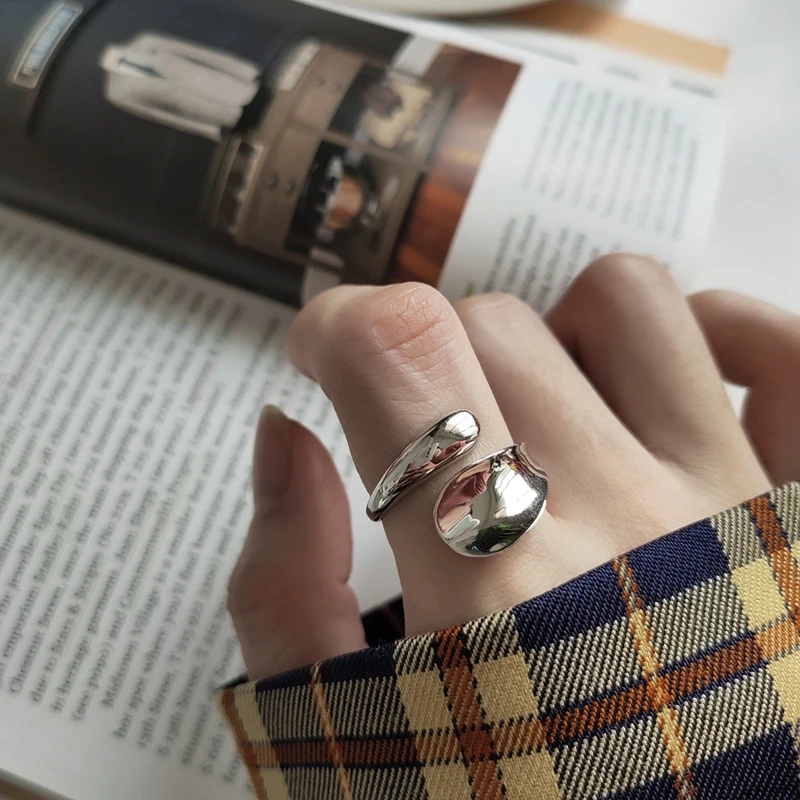 

Silvology 925 Sterling Silver Irregular Glossy Wide Rings Creative Temperament Elegant Fashionable Rings For Women Jewelry Charm