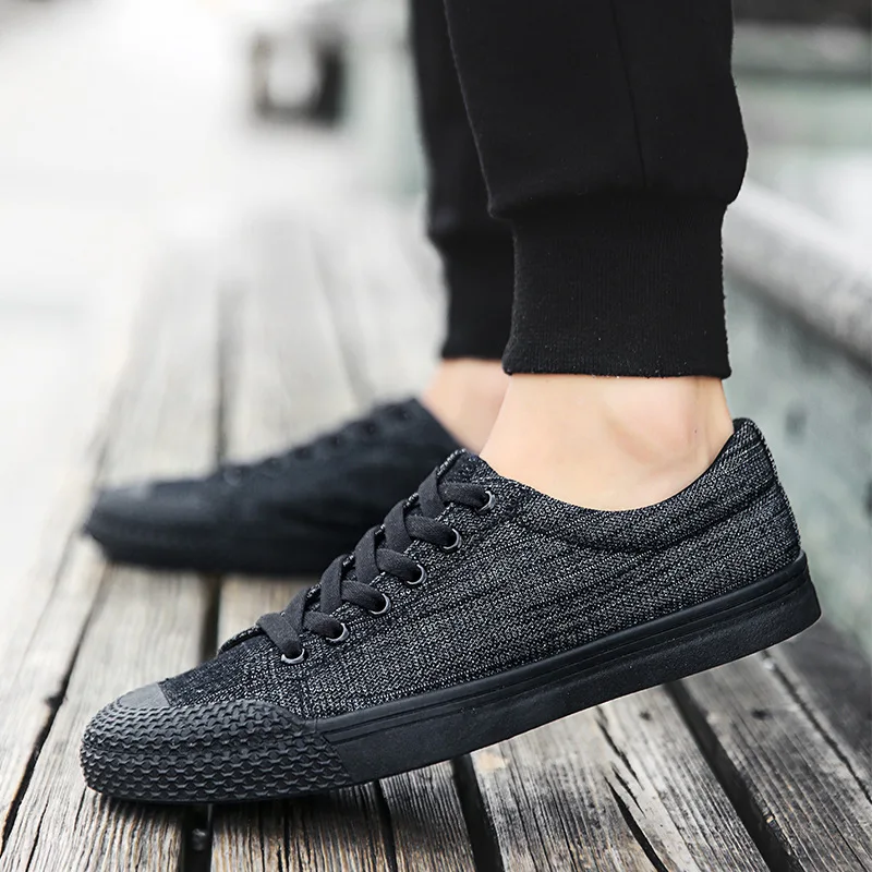 

New Casual Shoes Men Comfortable Summer Sneakers Men 2019 Breathable Mesh Sport Lace-up Light Fashion Flat Vulcanized Shoes Male