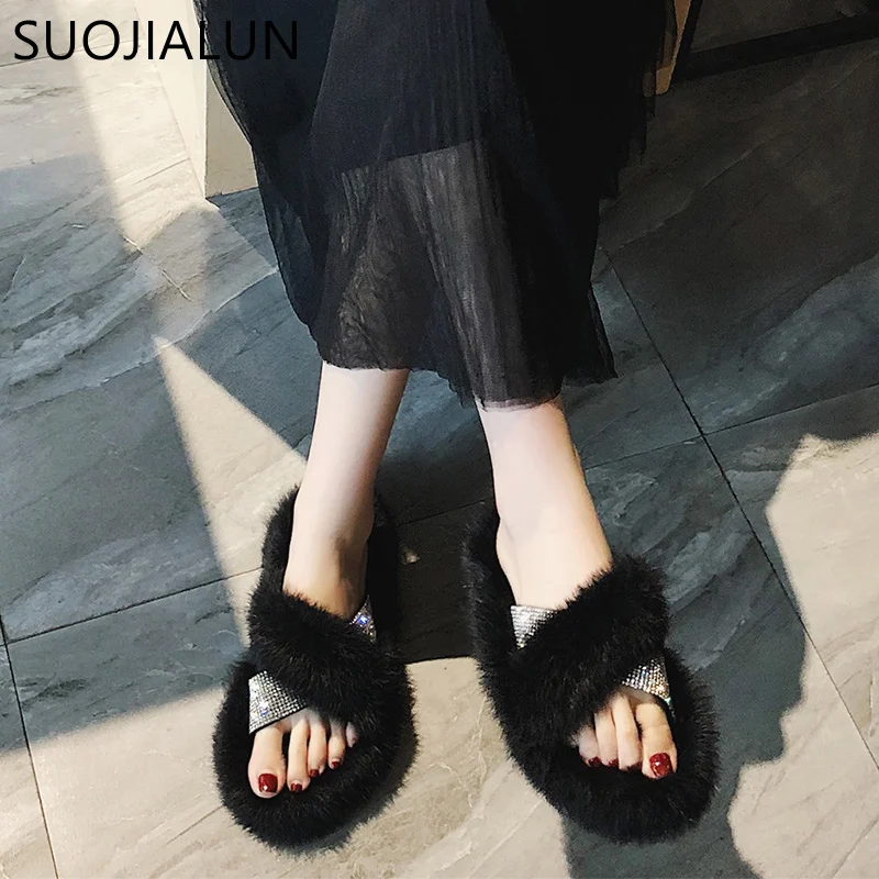 

SUOJIALUN 2018 Women Slippers Fashion Bling Rhinestone Crystal Sandals Fur Flip Flops Flat Causal Shoes Indoor Fur Slipp