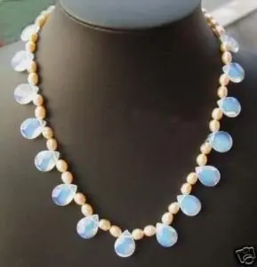 

Pink Rice Pearl White Drop-Shaped Opal Necklace