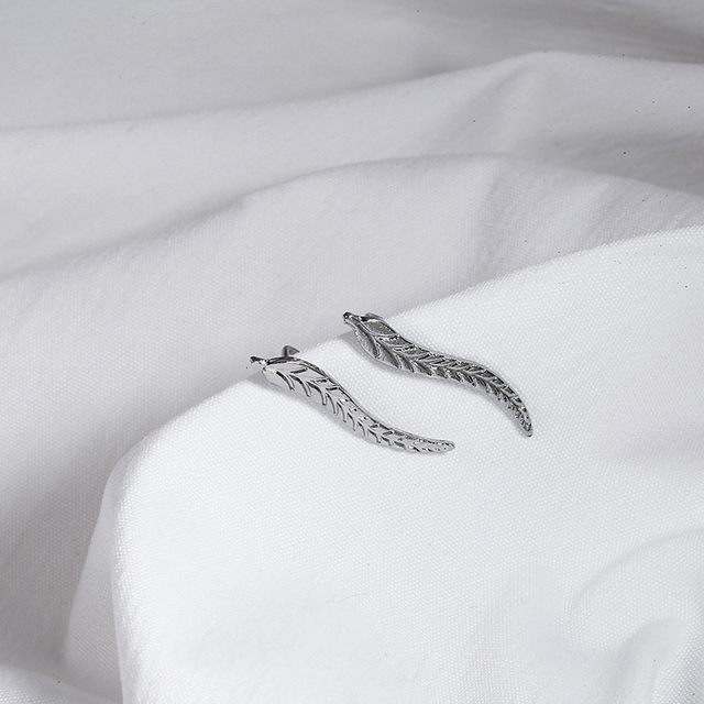 Girls Leaf Stud Earrings For women simple leaves Ear Cuff Earrings 2020 Fashion Minimalism Jewelry