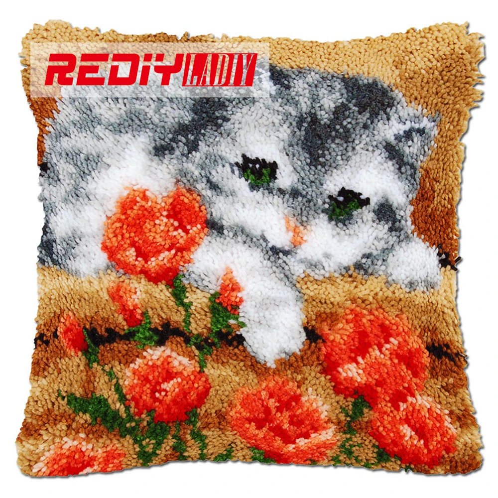 

REDIY LADIY Latch Hook Cushion Animals Kitten with Floral Pillow Crocheting Yarn Kits for Embroidery Pre-printed Color Canvas