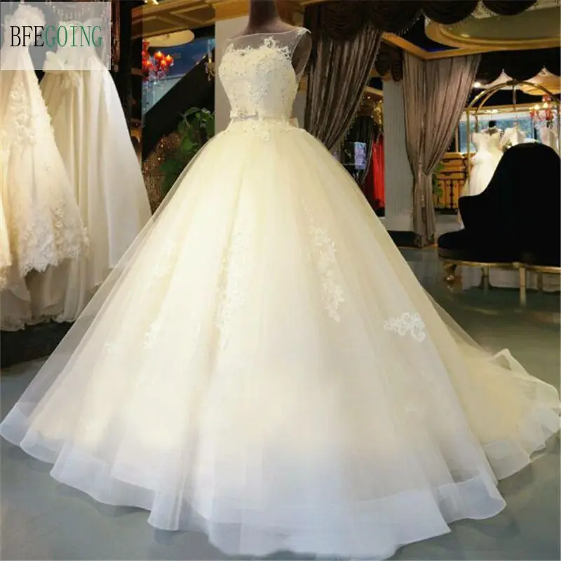 

Tulle Lace Floor-Length Ball Gown Wedding dress Chapel Train Lace up Beading Bridal Gown Custom made