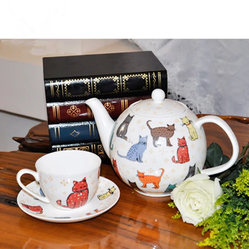 

European Strolling Cat Bone China Teapot Large Capacity Heat-resistant Ceramic Water Kettle British High-end Coffee Cup Set