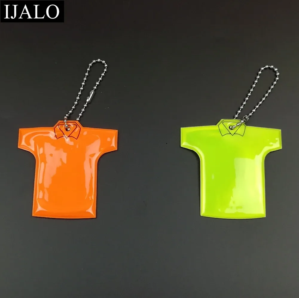 

T shirt model Reflective keychain bag pendant student school bag accessories Reflective keyrings for traffic visible safety use
