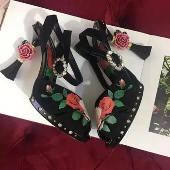 

Sandalias Mujer 2019 Luxury 3D Flower Heel Platform Sandals Rhinstones Stiletto High Heels Black Floral Party Shoes Woman Size42