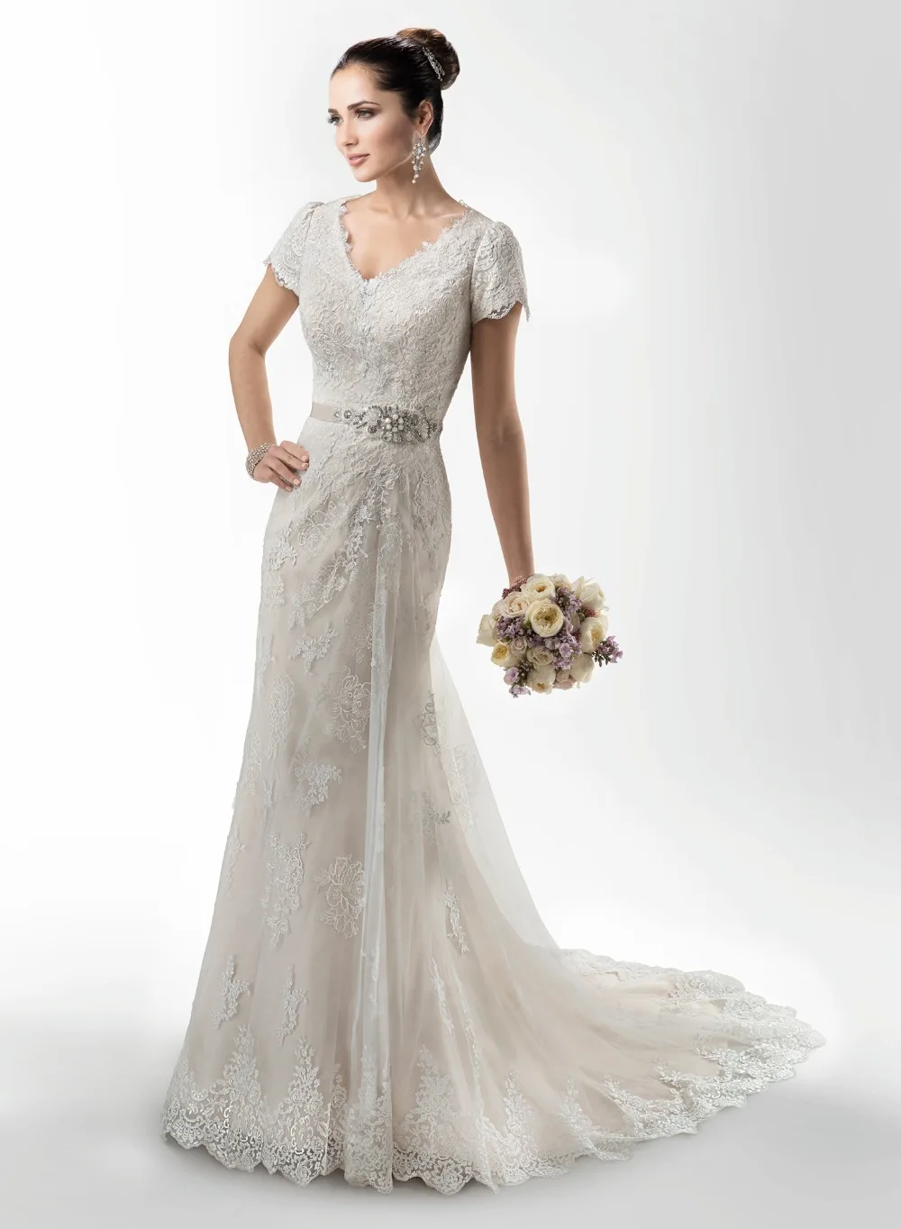 Modest Lace Wedding Dresses with Short Sleeves Fitted V Neck Formal