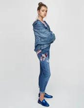 A0402G14 Europe and the United States 2017 new carp flower embroidery jeans 668 0402