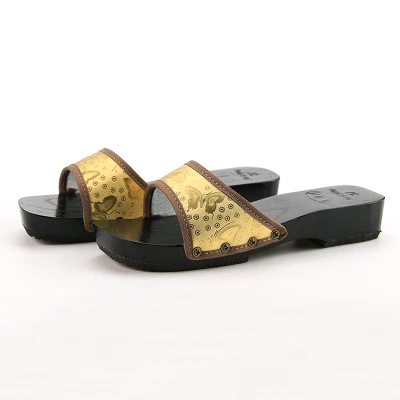 2016 Summer women Sandals Japanese Clogs Geta Wooden Slippers Cosplay Women Bench Geta Flat Heel 