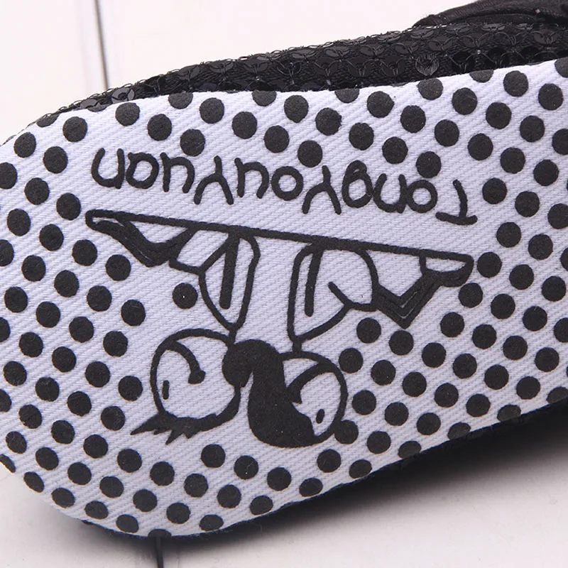 2643569981_1036880762