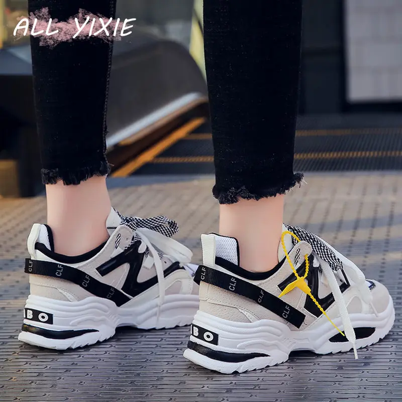 Baratos Zapatos casuales de mujer a la moda de 2019, zapatos planos de cuero de primavera y verano, zapatillas de tenis de suela gruesa para mujer