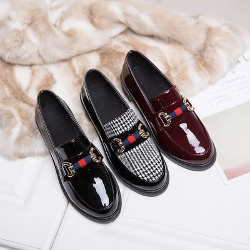 

2019 small leather shoes female students retro versatile shoes