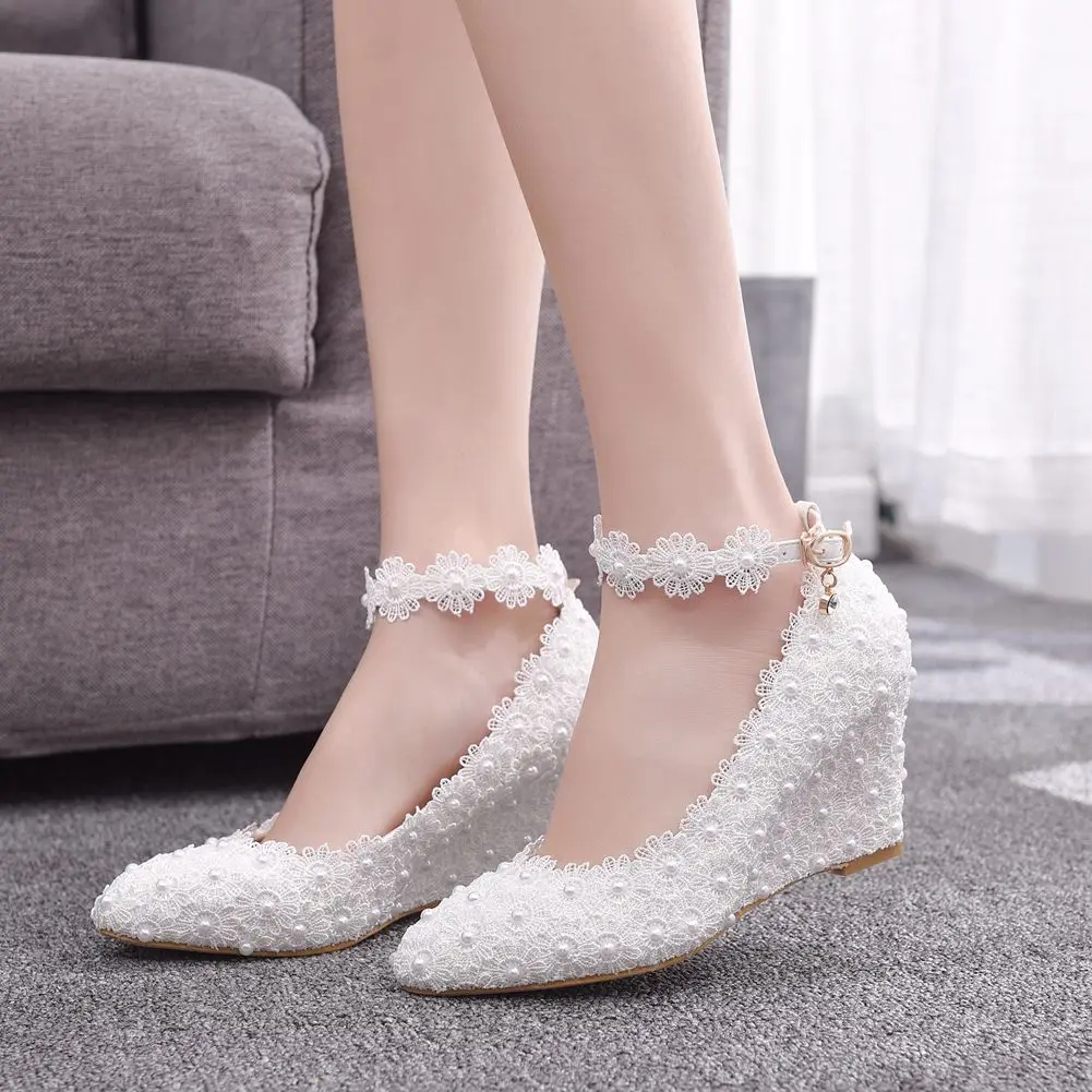 

2019 Large size women's shoes white lace high heels banquet wedding shoes bridal shoes pointed sweet wild single shoes 452i