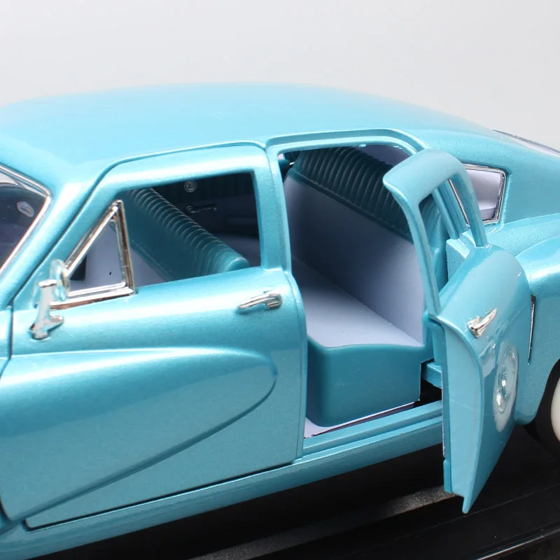 1 18 классические модели автомобилей 1948 Preston Tucker Tor pedo Tucker 48 Sedan Diecasts& Toys транспортные средства миниатюрные подарки для детей