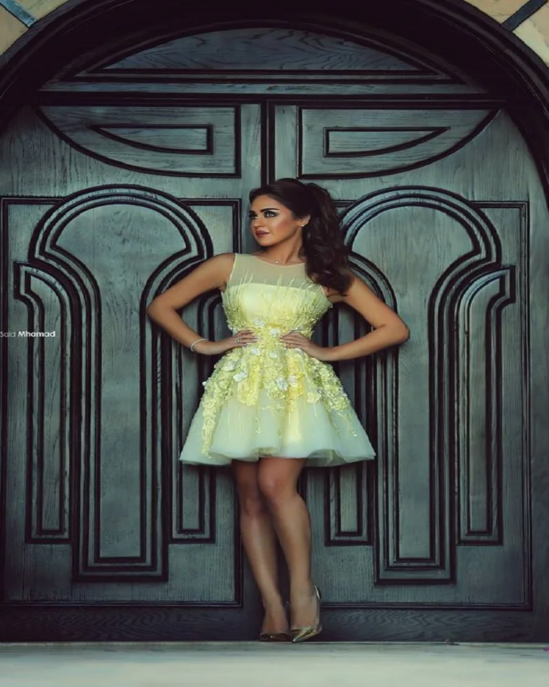 

Hot Selling Charming yellow Low back Sheer Straps short cocktail dresses Prom Dresses