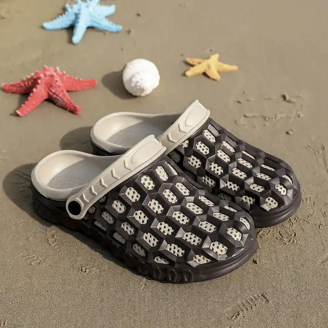 captain america crocs mens