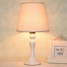 Lámpara de mesa Led para dormitorio, lámpara de cama, lámpara de escritorio moderna, lámpara de noche de madera Retro nórdica para sala de estar E27 Enchufe europeo